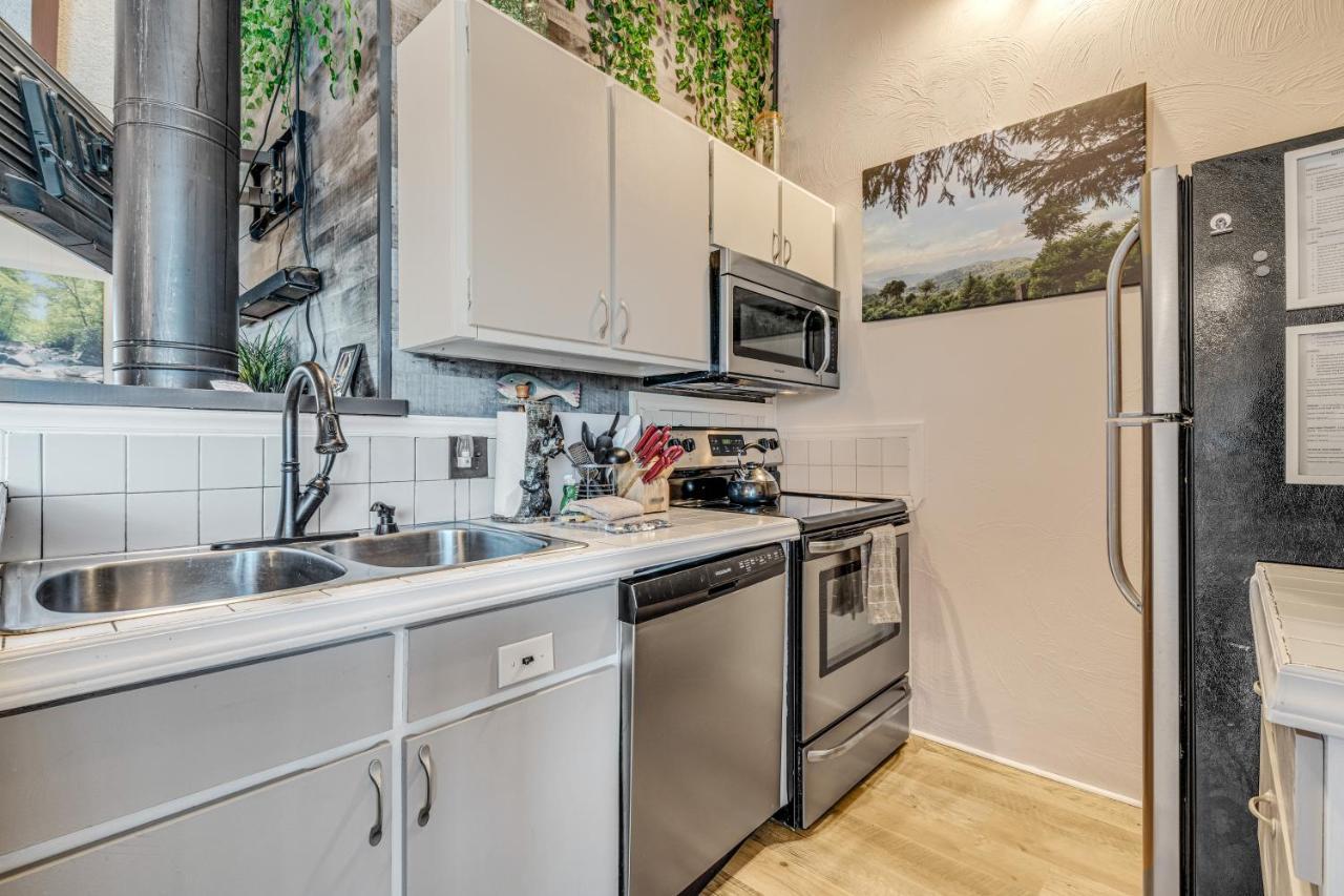 Bear'S Loft Apartment Бийч Маунтин Екстериор снимка